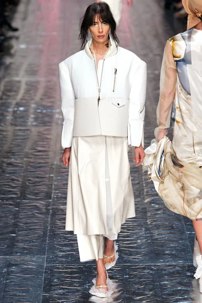 Look 44